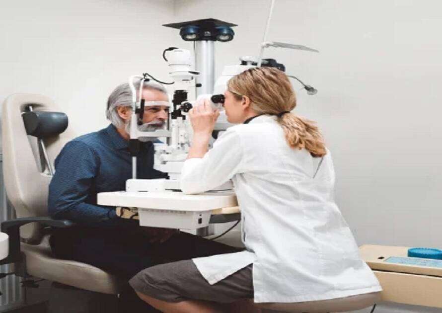 Eye Surgeon in Khanewal