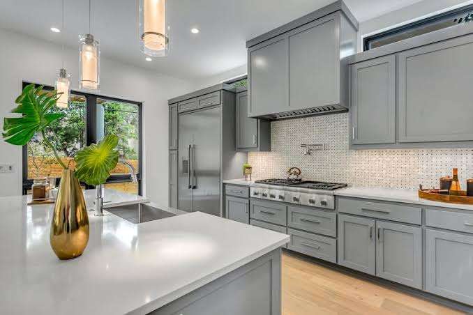 How to Paint Kitchen Cabinets Like a Professional