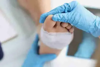 Wound dressing change service