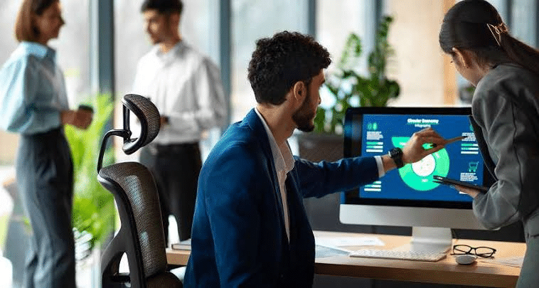 How Small Businesses Can Compete With Big Brands Online